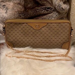 Vintage Gucci Crossbody Clutch ❤️